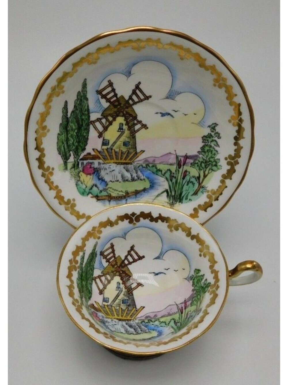 Royal Chelsea Bone China Windmill Design Tea Cup & Saucer Set Gold Trim Vintage